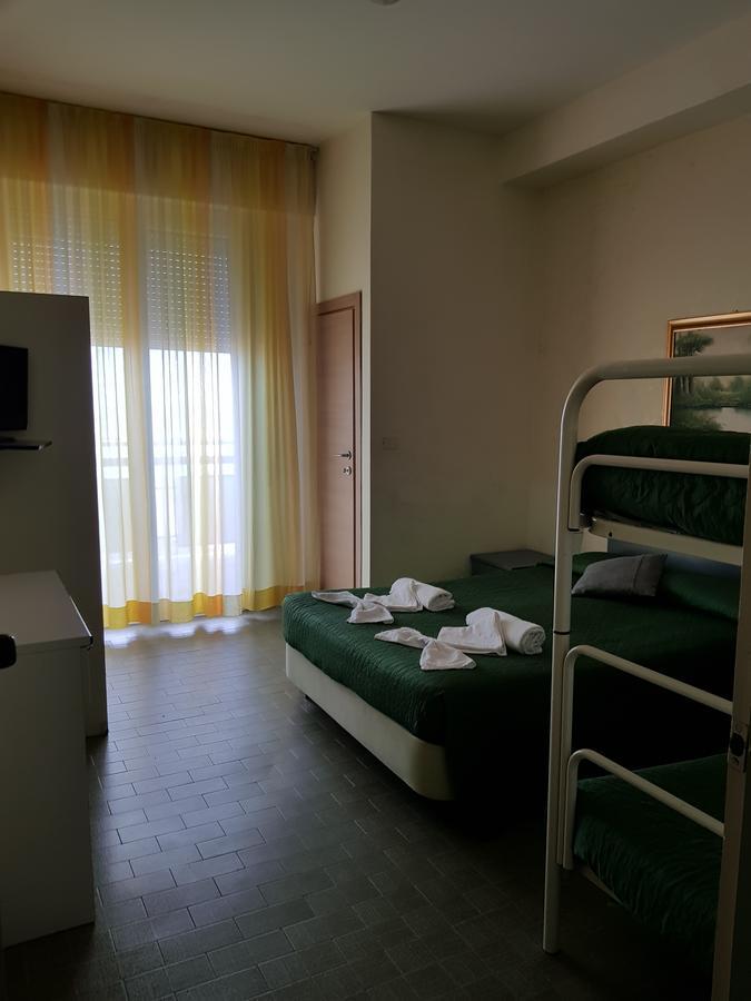 Hotel Brenta Viserbella di Rimini Exterior foto